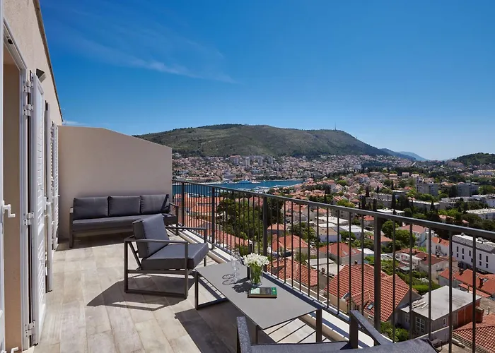 Blu-two Bedroom With Terrace And Sea View شقة